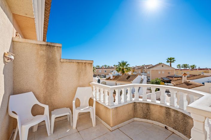 Image No.14-2 Bed Townhouse for sale