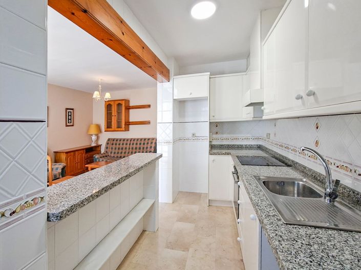 Image No.2-2 Bed Townhouse for sale