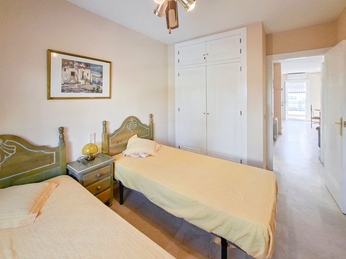 Image No.9-2 Bed Townhouse for sale