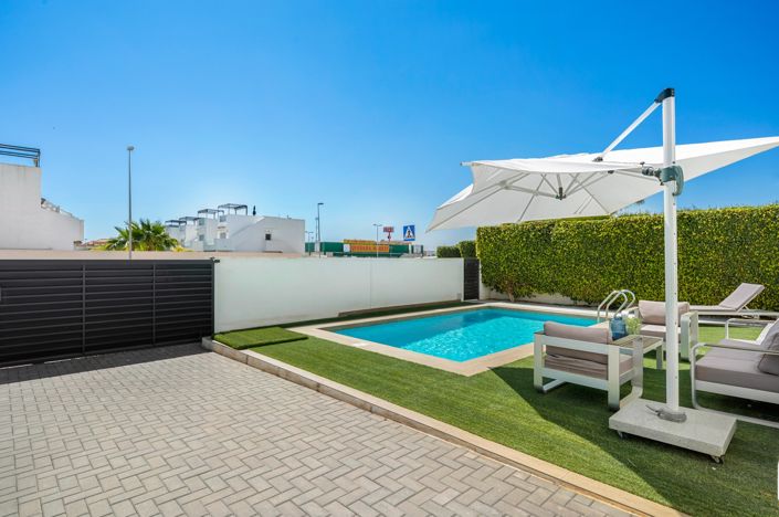 Image No.27-3 Bed Villa for sale