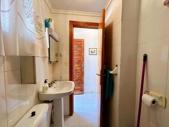 Image No.33-1 Bed Apartment for sale