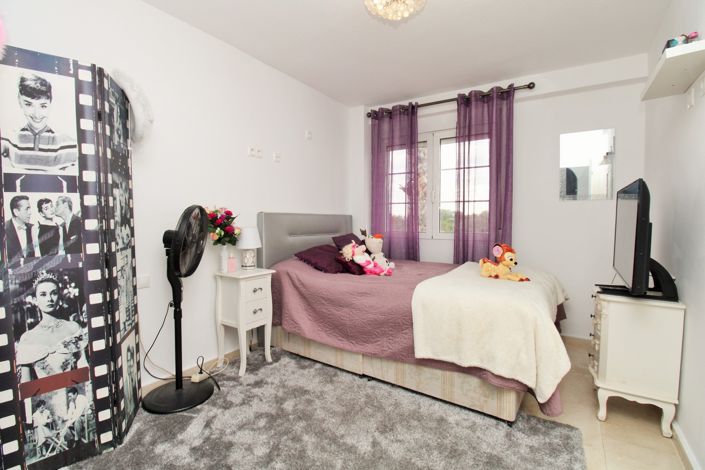 Image No.19-4 Bed Townhouse for sale