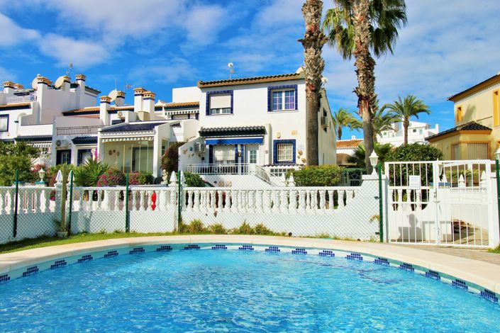 Image No.2-4 Bed Townhouse for sale