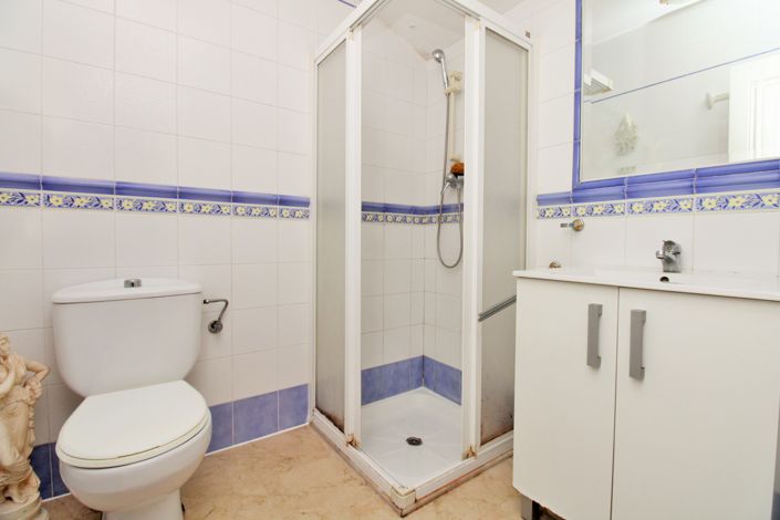 Image No.23-4 Bed Townhouse for sale