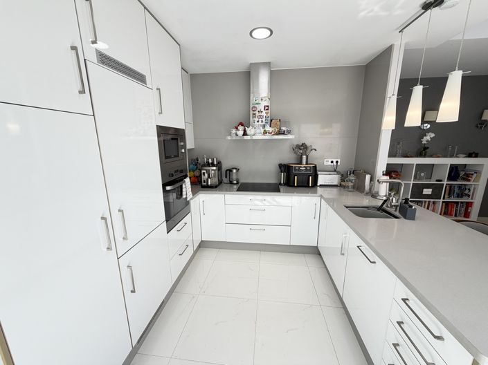 Image No.20-3 Bed Villa for sale