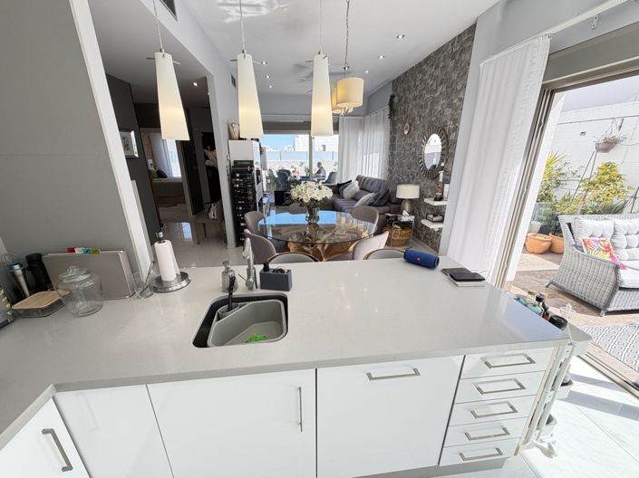 Image No.21-3 Bed Villa for sale