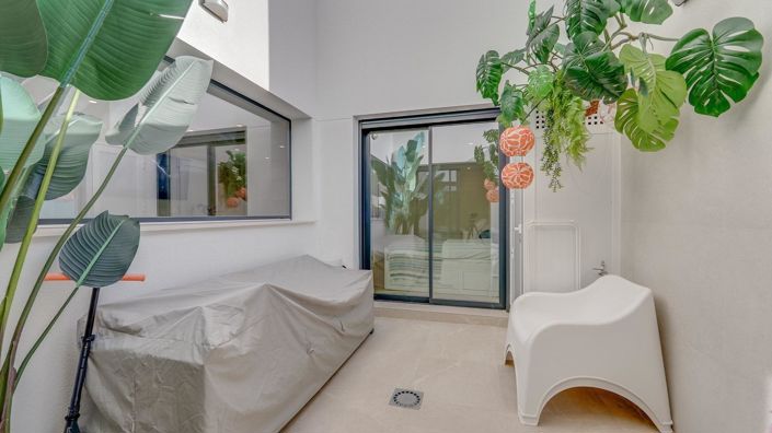 Image No.20-2 Bed Bungalow for sale