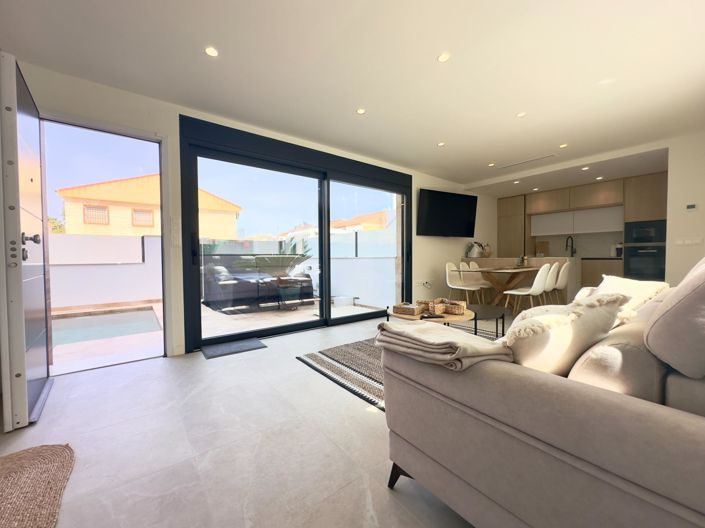 Image No.7-2 Bed Bungalow for sale