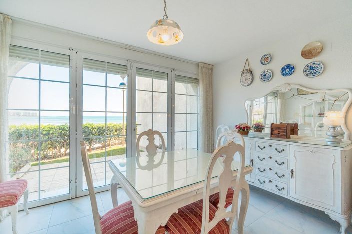 Image No.18-2 Bed Townhouse for sale