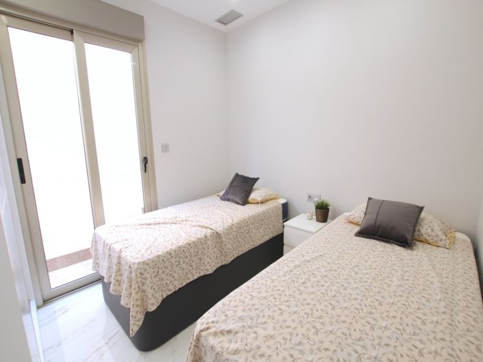 Image No.17-3 Bed Villa for sale