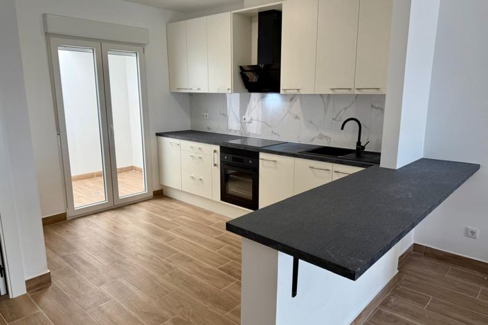 Image No.15-3 Bed Semi-Detached for sale