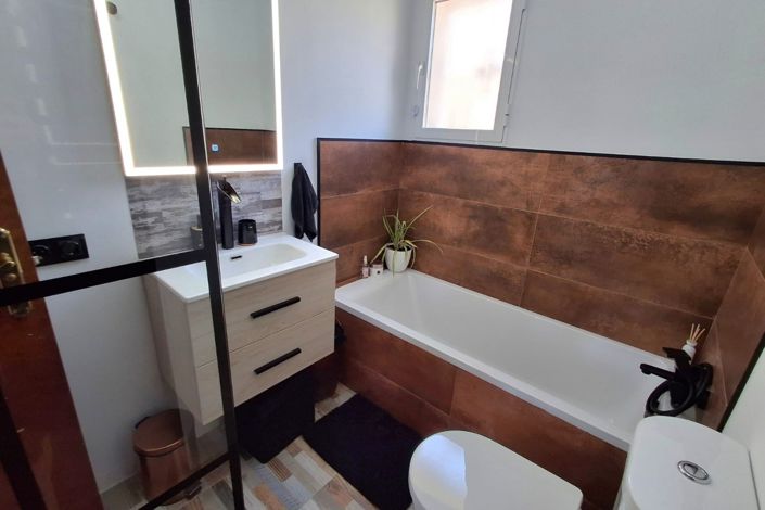 Image No.28-4 Bed Villa for sale