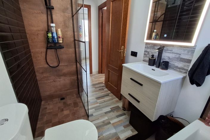 Image No.30-4 Bed Villa for sale