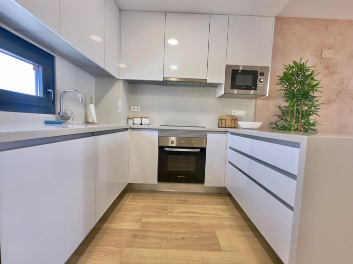 Image No.15-2 Bed Bungalow for sale