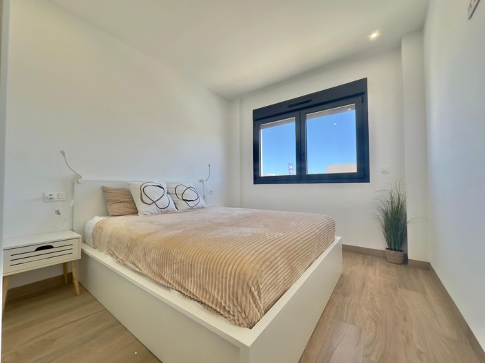 Image No.18-2 Bed Bungalow for sale