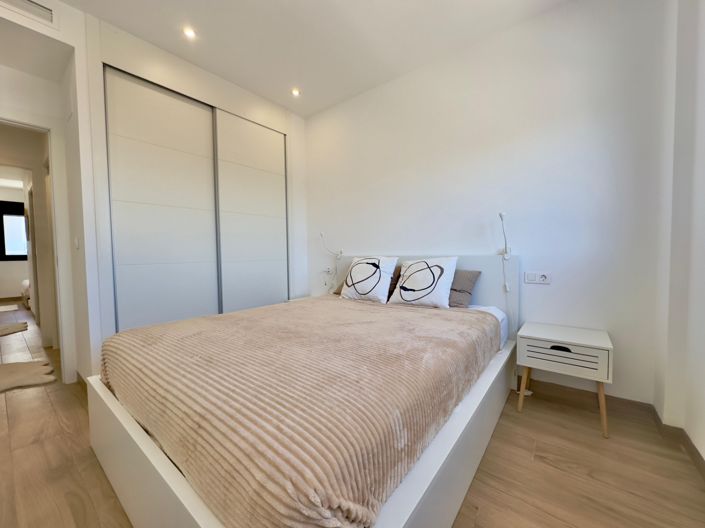 Image No.19-2 Bed Bungalow for sale