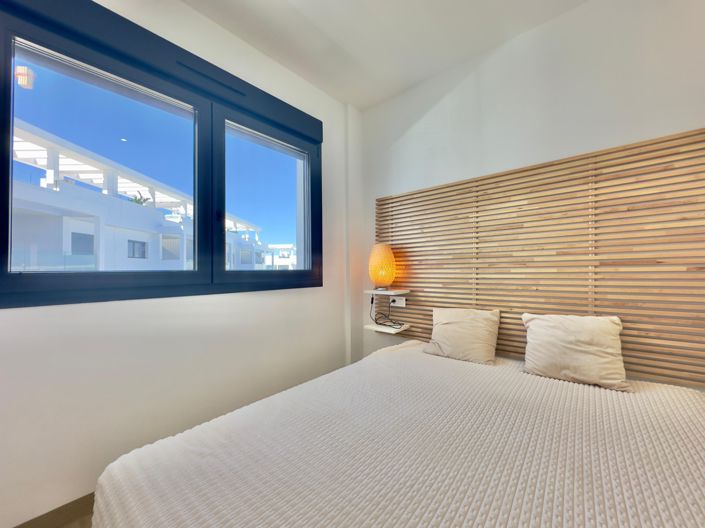 Image No.24-2 Bed Bungalow for sale