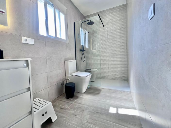 Image No.13-5 Bed Villa for sale