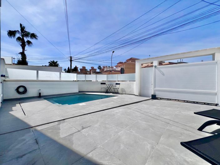 Image No.22-5 Bed Villa for sale