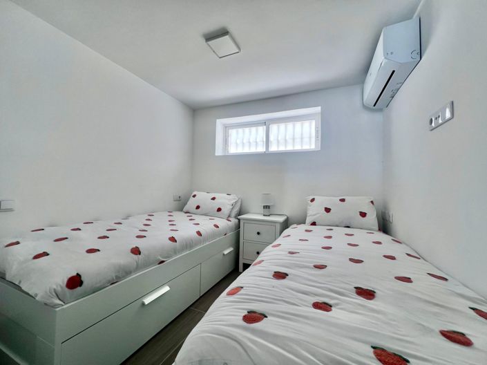 Image No.38-5 Bed Villa for sale