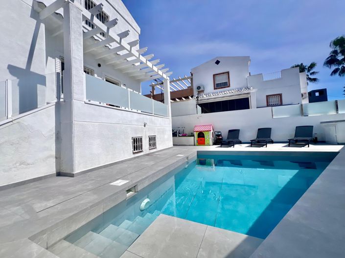 Image No.44-5 Bed Villa for sale