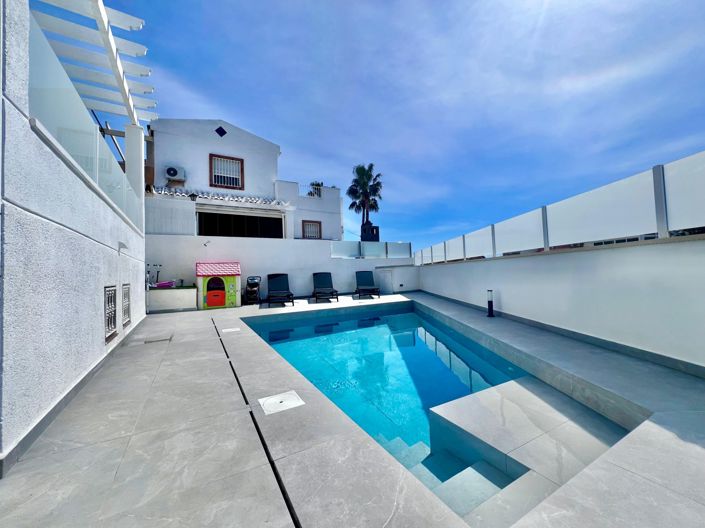 Image No.47-5 Bed Villa for sale