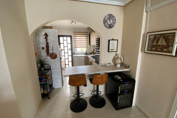 Image No.8-2 Bed Apartment for sale