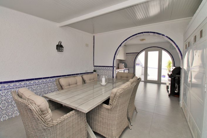 Image No.11-3 Bed Villa for sale