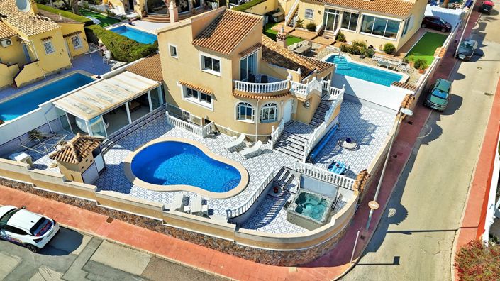 Image No.4-3 Bed Villa for sale