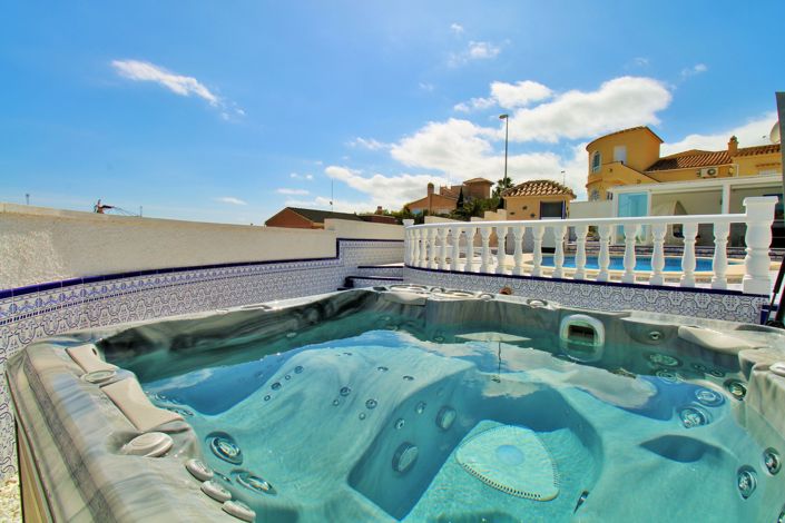 Image No.6-3 Bed Villa for sale