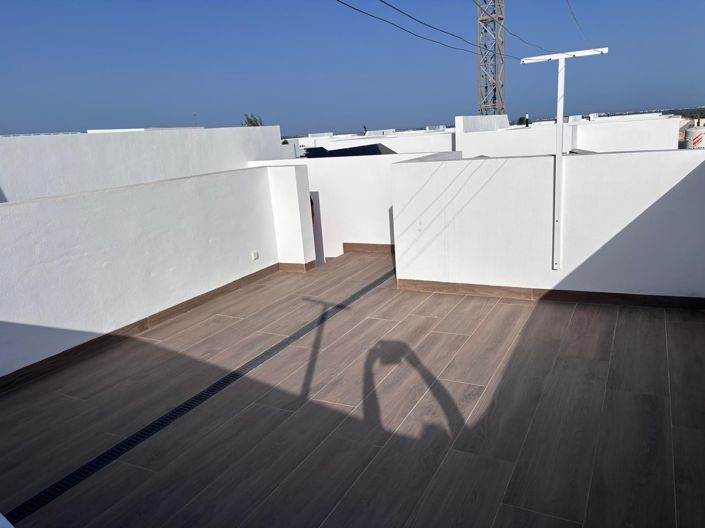 Image No.33-2 Bed Villa for sale