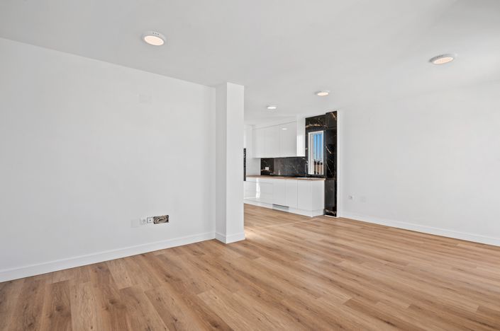 Image No.10-3 Bed Semi-Detached for sale