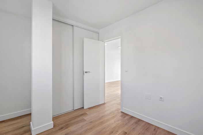 Image No.19-3 Bed Semi-Detached for sale