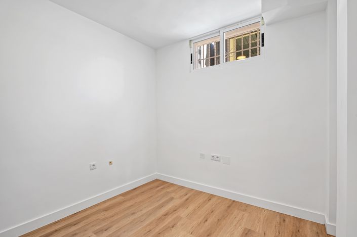 Image No.25-3 Bed Semi-Detached for sale