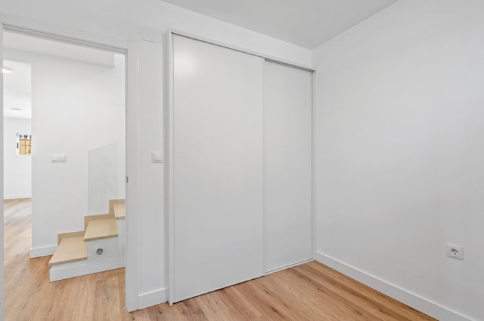 Image No.26-3 Bed Semi-Detached for sale