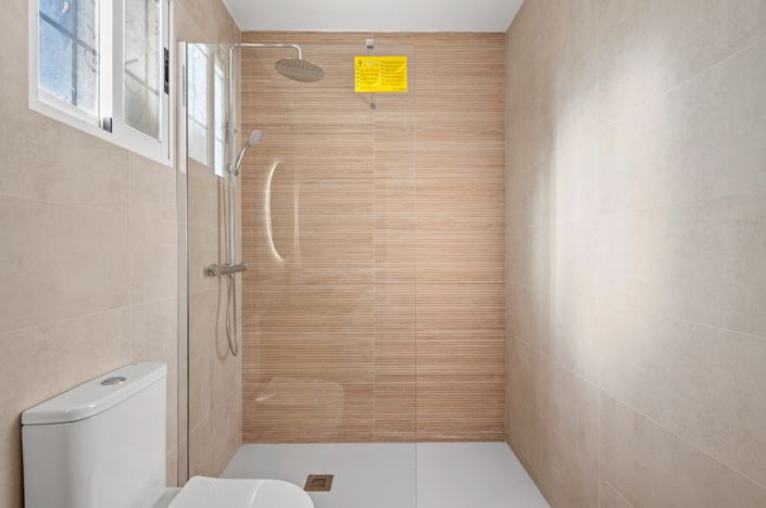 Image No.28-3 Bed Semi-Detached for sale