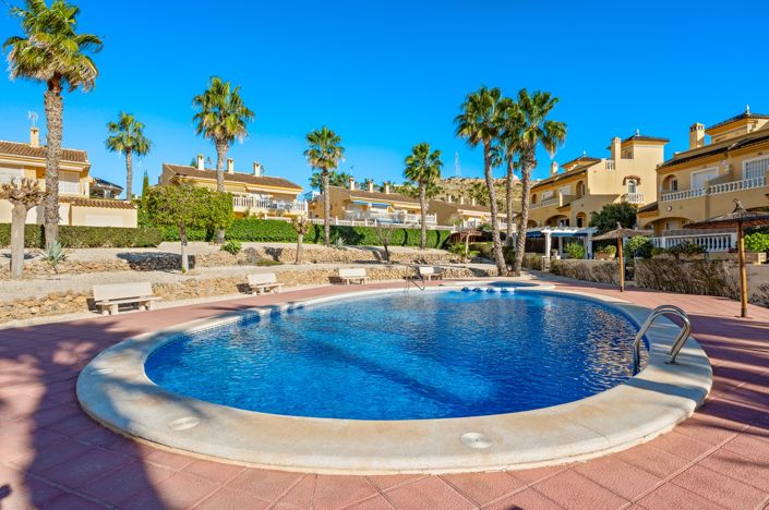 Image No.35-3 Bed Semi-Detached for sale