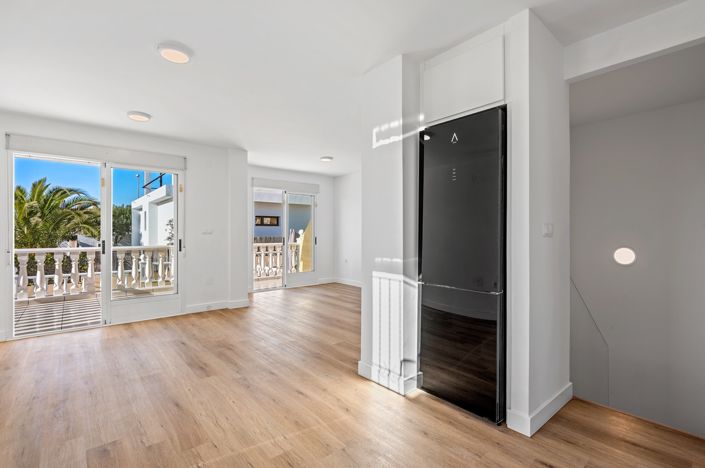 Image No.4-3 Bed Semi-Detached for sale