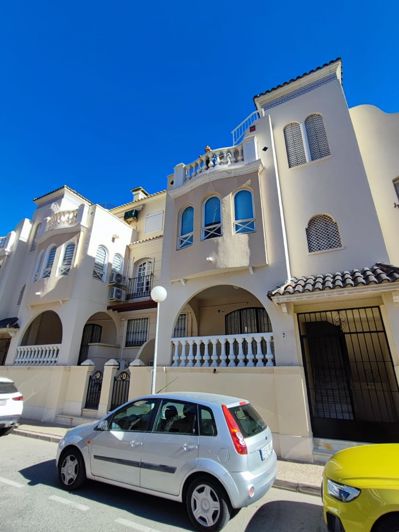 Image No.3-Appartement de 2 chambres à vendre à Torrevieja