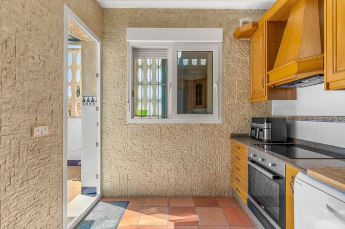 Image No.12-3 Bed Bungalow for sale