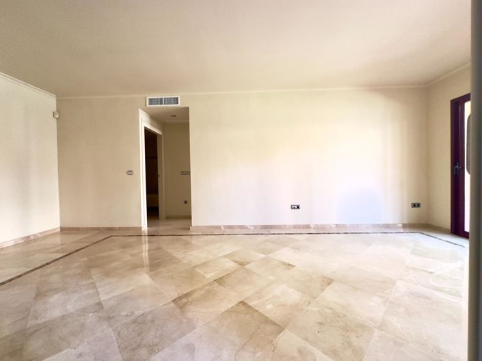 Image No.10-1 Bed Apartment for sale