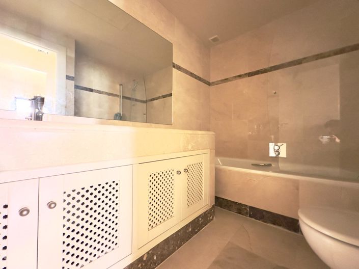 Image No.19-1 Bed Apartment for sale