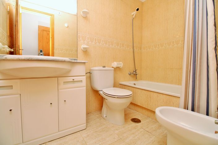 Image No.14-2 Bed Apartment for sale