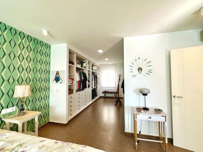 Image No.16-2 Bed Apartment for sale