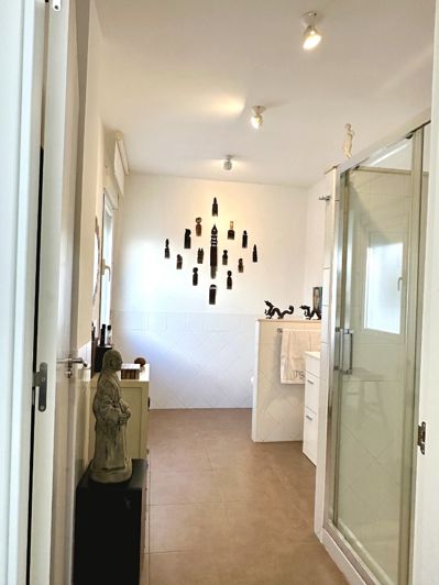 Image No.20-2 Bed Apartment for sale