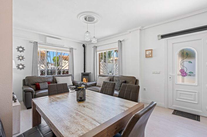 Image No.12-3 Bed Villa for sale