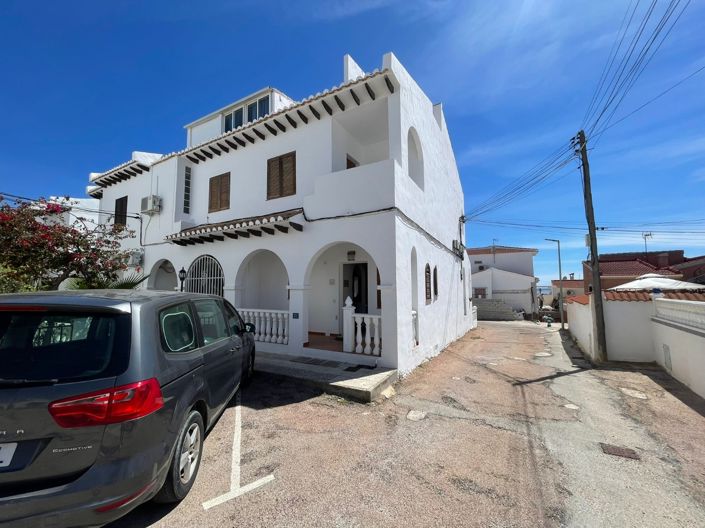 Image No.15-2 Bed Townhouse for sale