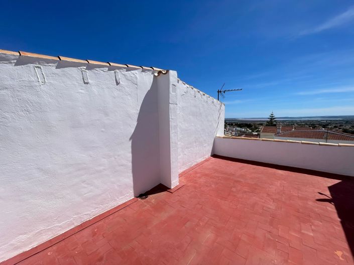 Image No.20-2 Bed Townhouse for sale