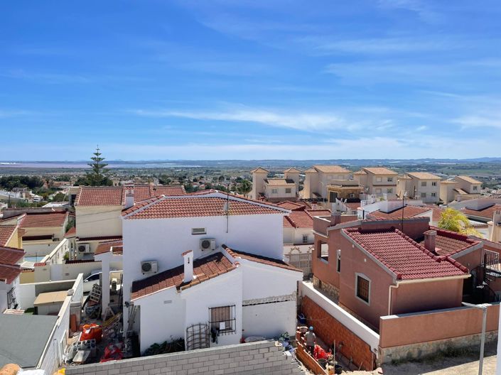 Image No.22-2 Bed Townhouse for sale