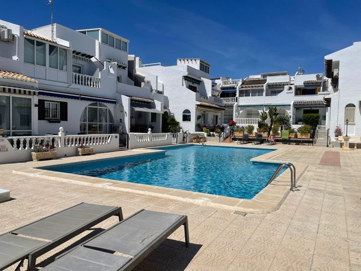 Image No.25-2 Bed Townhouse for sale